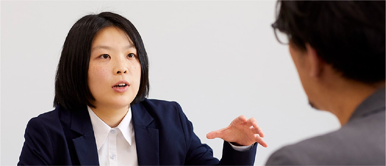 日々の仕事や、職場や同僚の雰囲気について